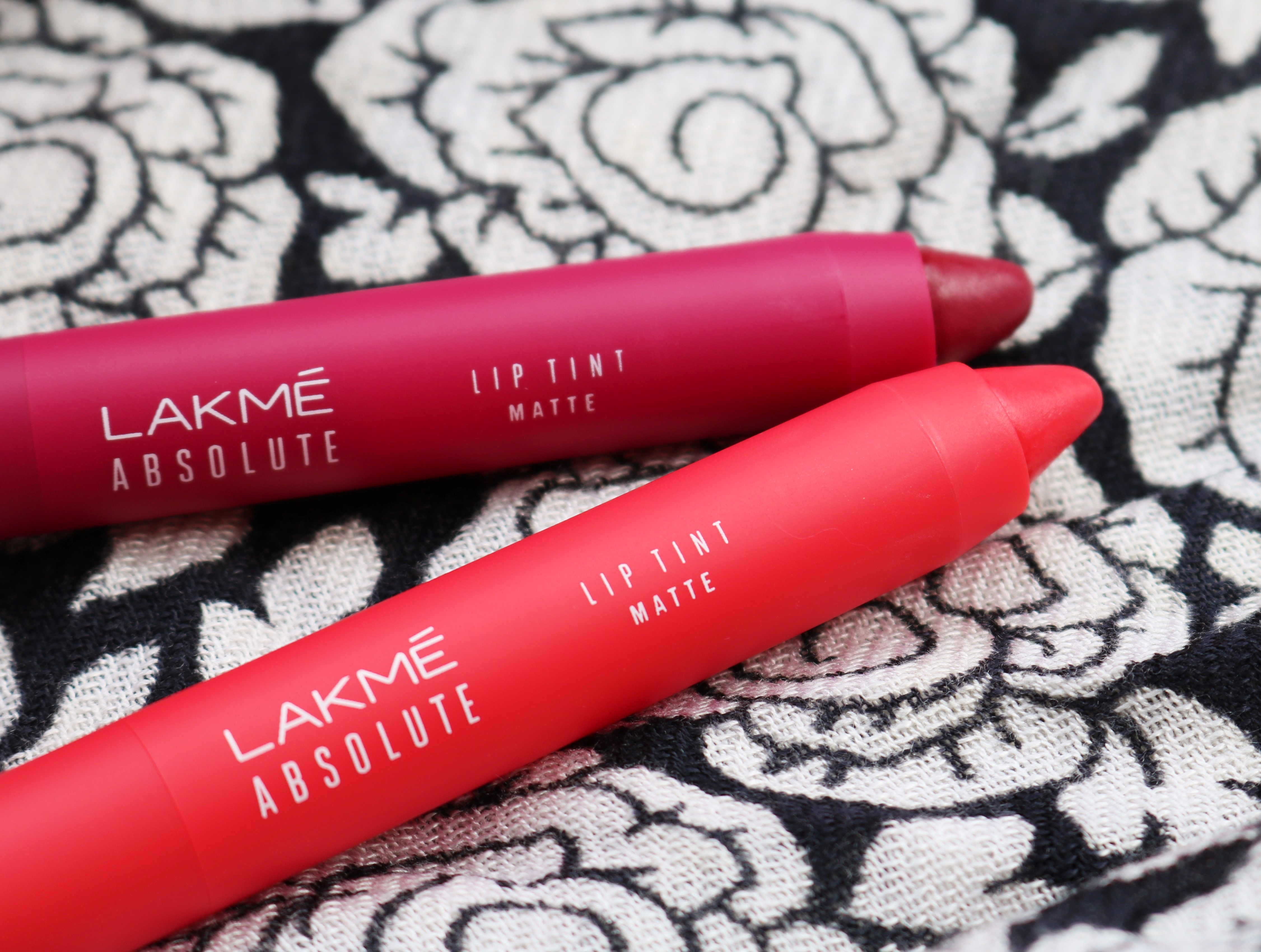 Lakme Absolute Lip Pout Magenta Magic and Victorian Rose