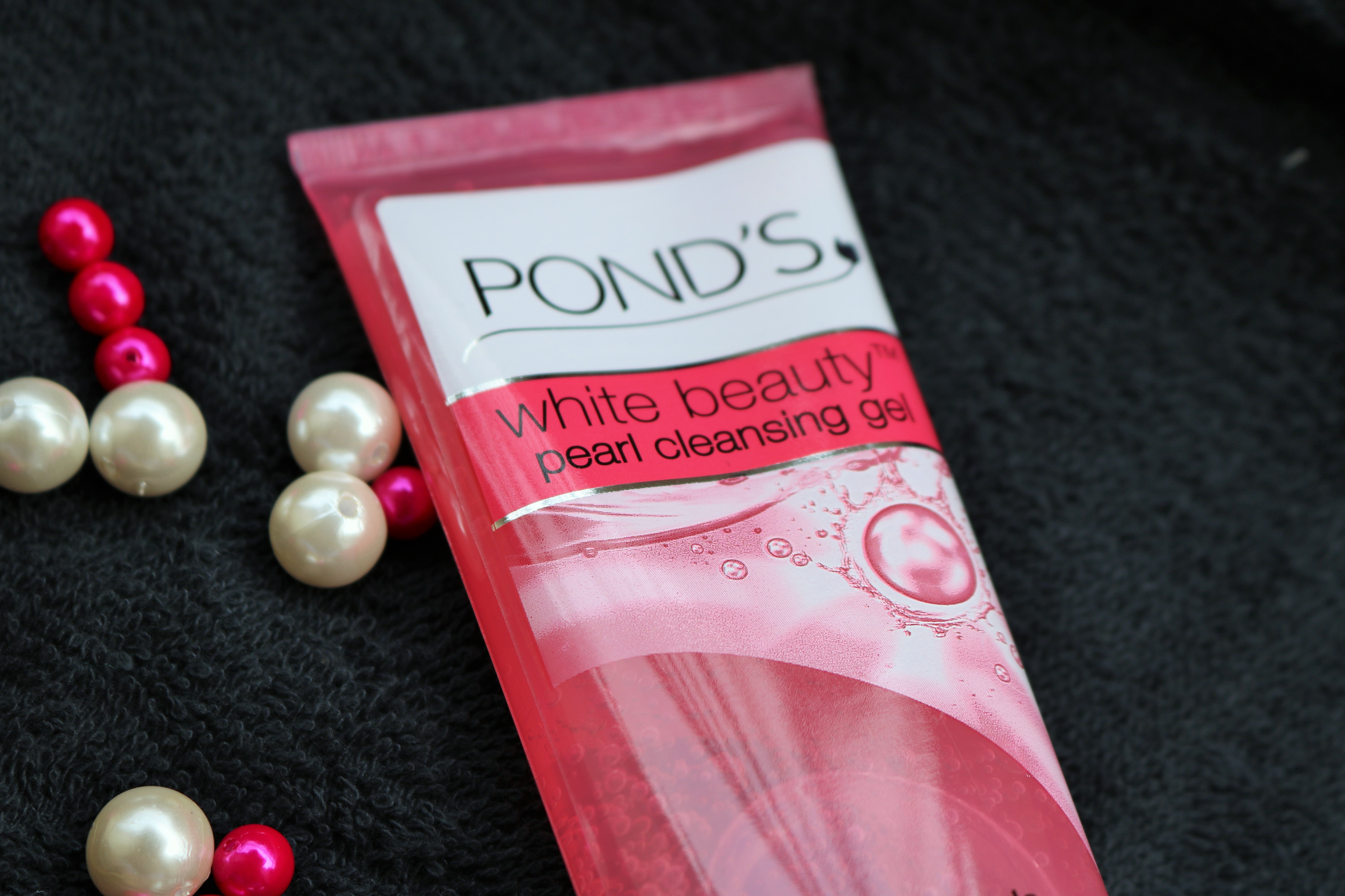 Pond's White Beauty Pearl Cleansing Gel