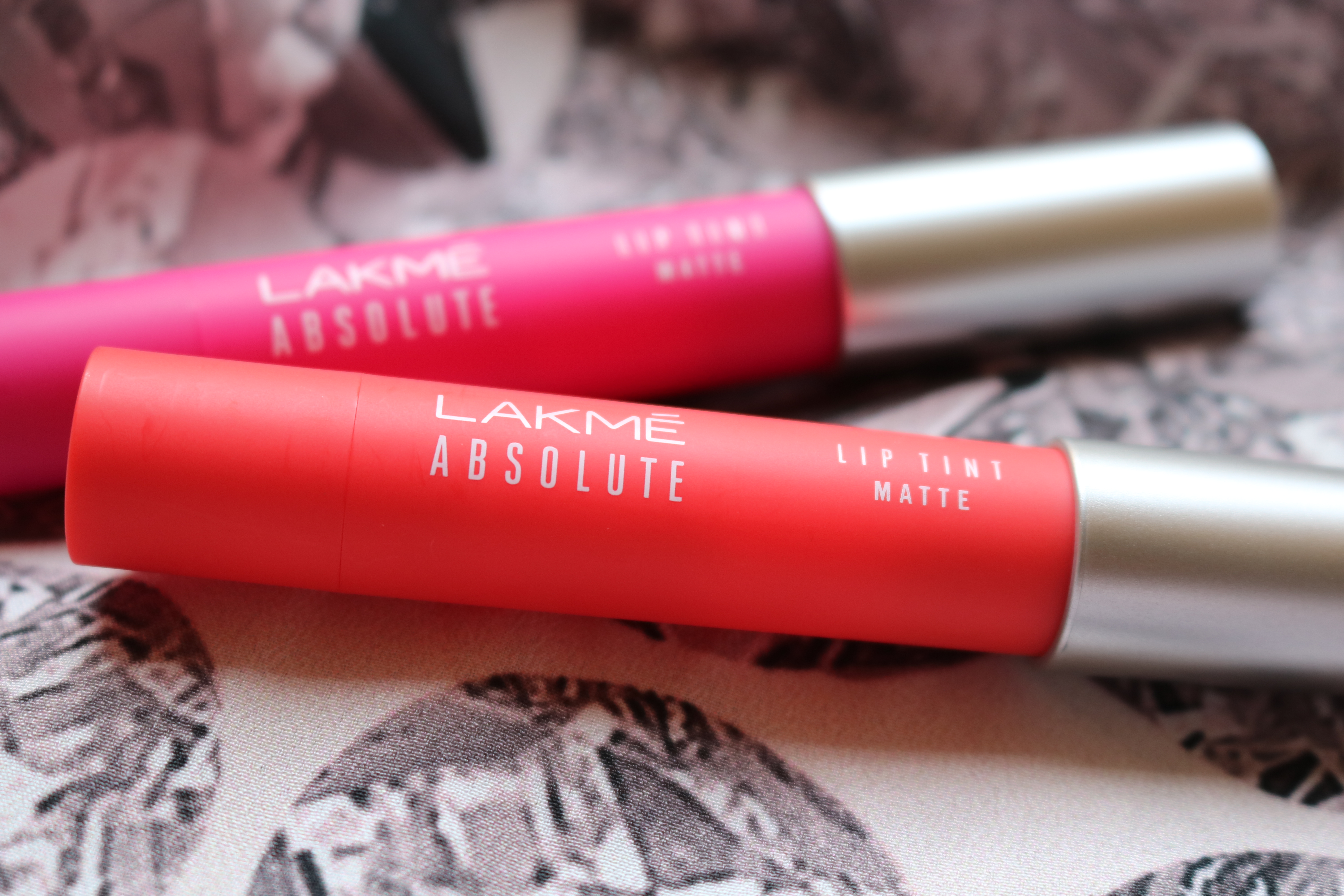 Lakme Absolute Lip Pout Tangerine Touch and Pink Fantasy