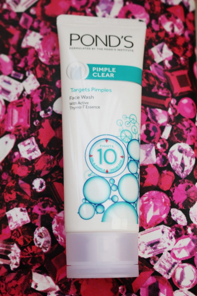 Pond’s Pimple Clear Face Wash